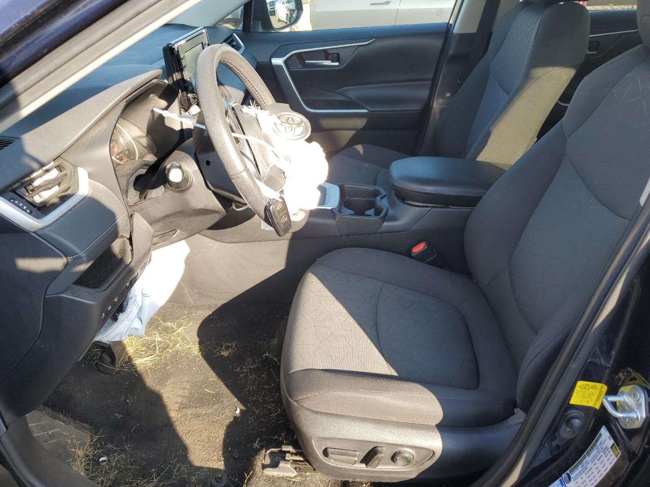 2021 Toyota Rav4 Xle VIN: 2T3P1RFV0MW195375 Lot: 80745905