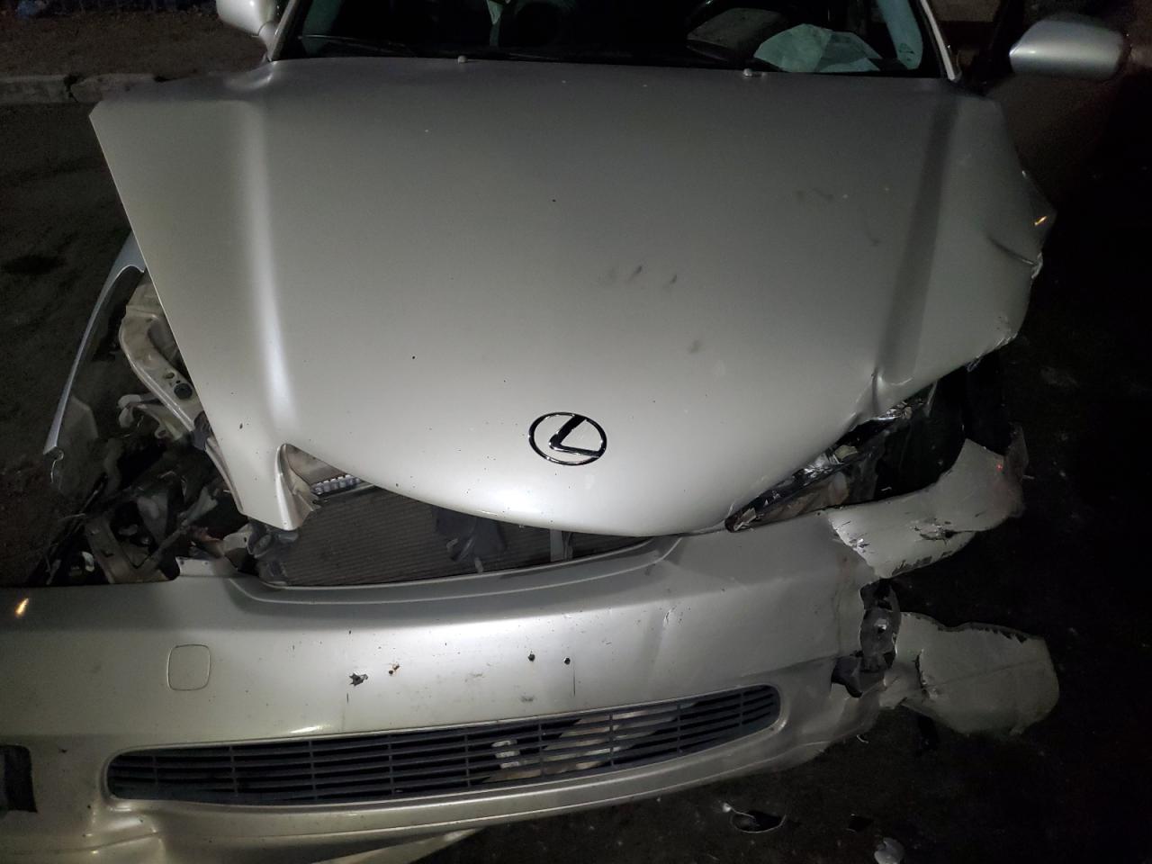 2004 Lexus Es 330 VIN: JTHBA30G440021801 Lot: 84055375