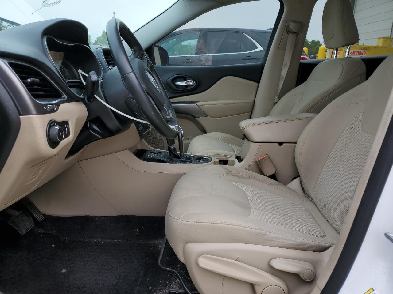 2019 Jeep Cherokee Latitude VIN: 1C4PJLCB5KD222300 Lot: 71488445