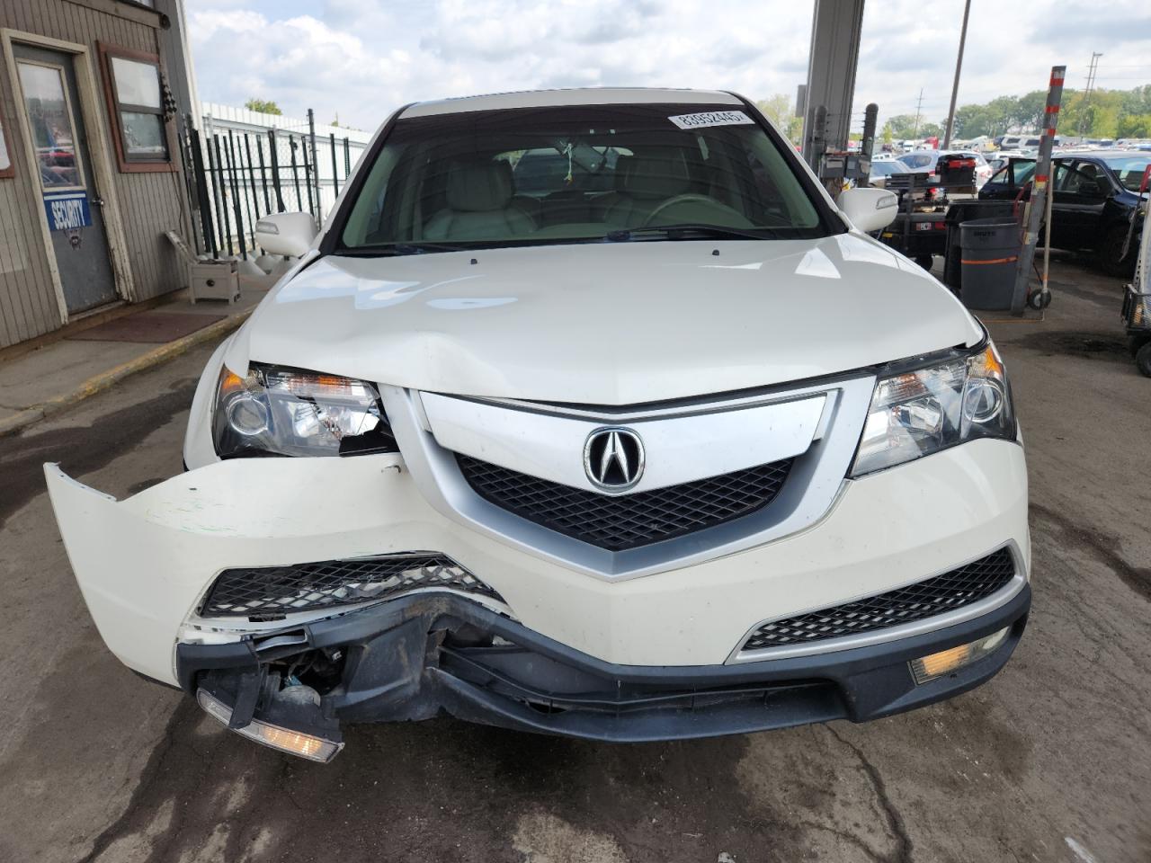 Фото: 2HNYD2H24BH520090