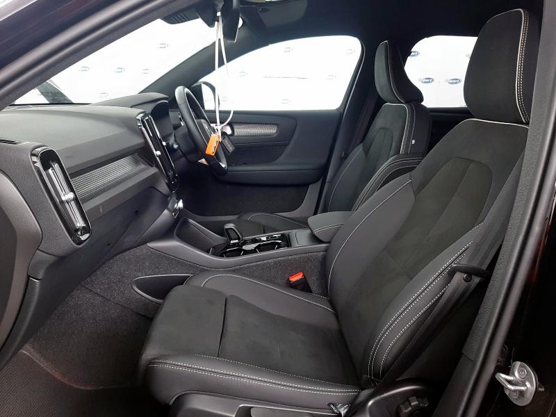 2024 VOLVO XC40 + B3 MHEV AUTO 