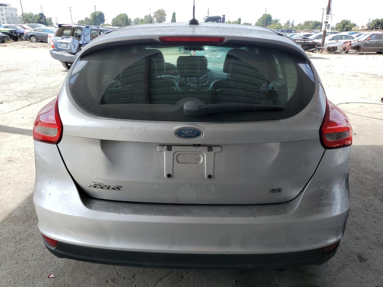 2015 Ford Focus Se VIN: 1FADP3K27FL300337 Lot: 81789875