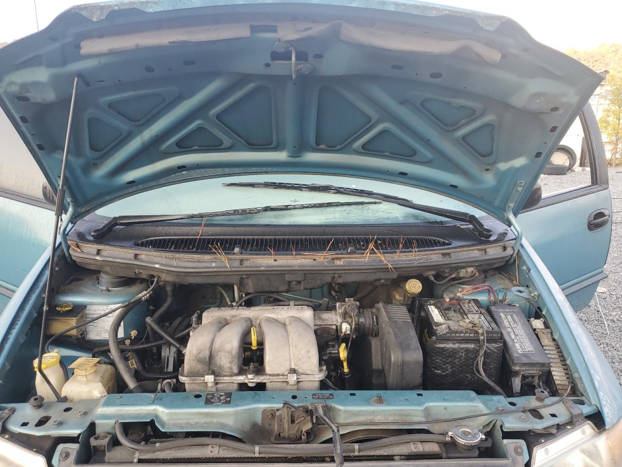 1999 Dodge Caravan VIN: 2B4FP25B6XR449756 Lot: 81294355