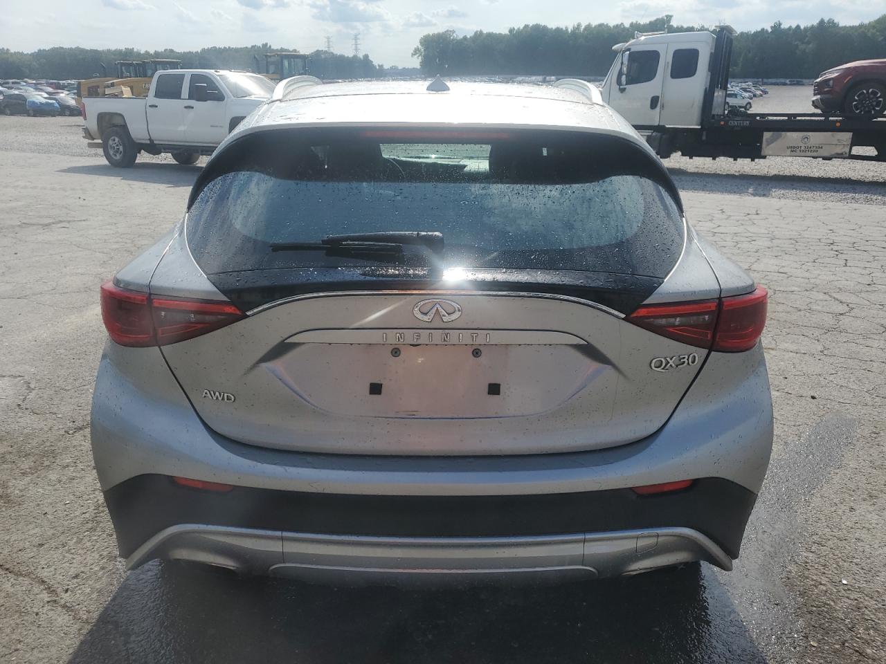 QX30 QX30