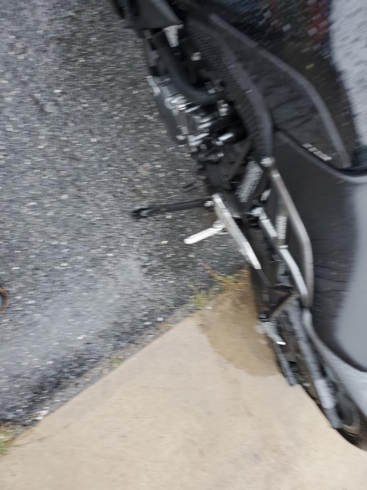 2025 Suzuki Gsx800 F VIN: JS1EM13B9S7101085 Lot: 80211685