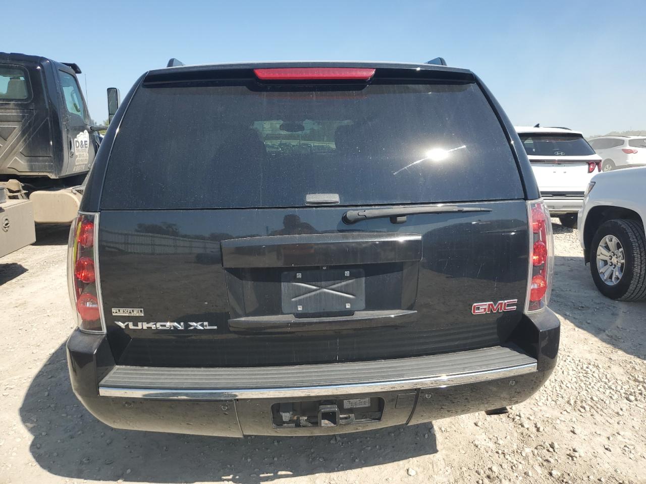 2012 GMC Yukon Xl Denali VIN: 1GKS2MEF8CR242093 Lot: 81586725