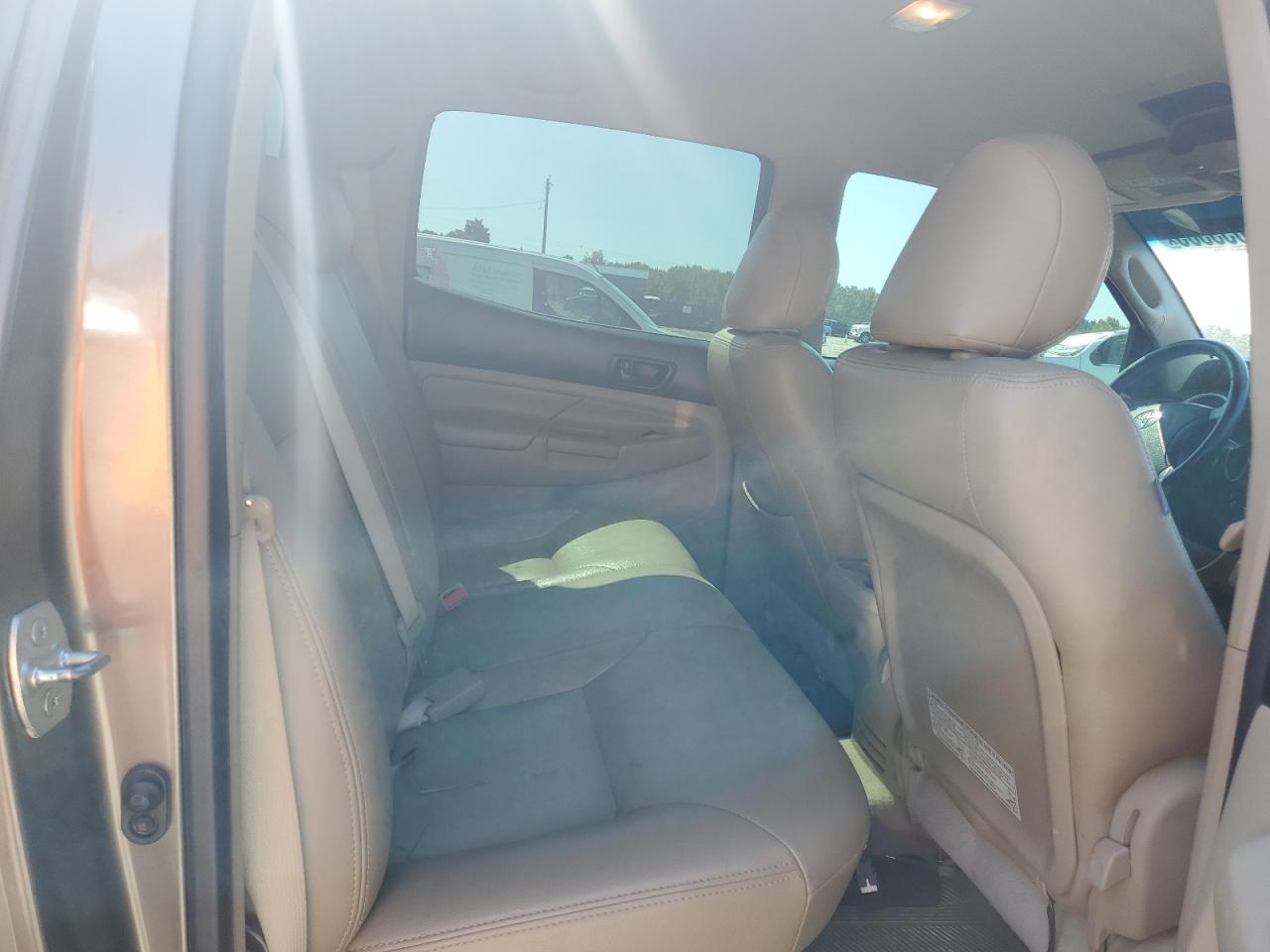 2011 Toyota Tacoma Double Cab VIN: 3TMLU4EN3BM060433 Lot: 81853385