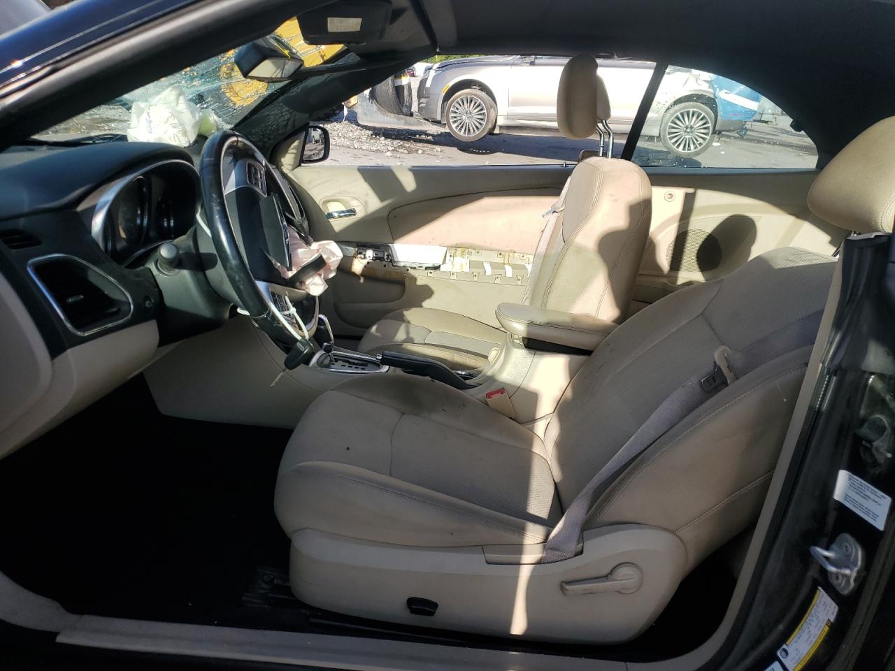 2011 Chrysler 200 Touring VIN: 1C3BC2EB3BN614198 Lot: 84404375