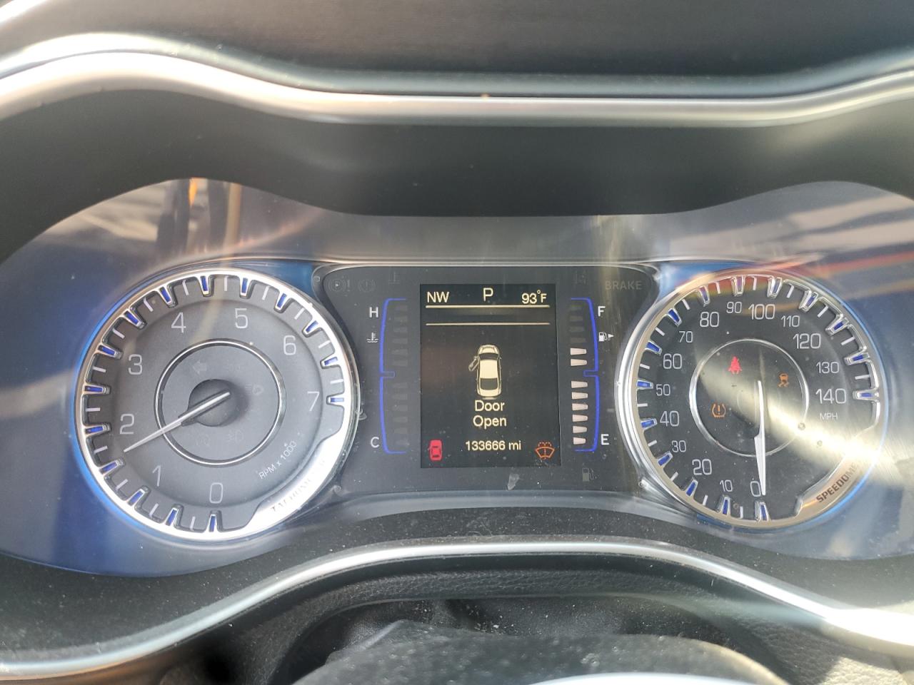 2016 Chrysler 200 Limited VIN: 1C3CCCAB2GN154734 Lot: 71851155