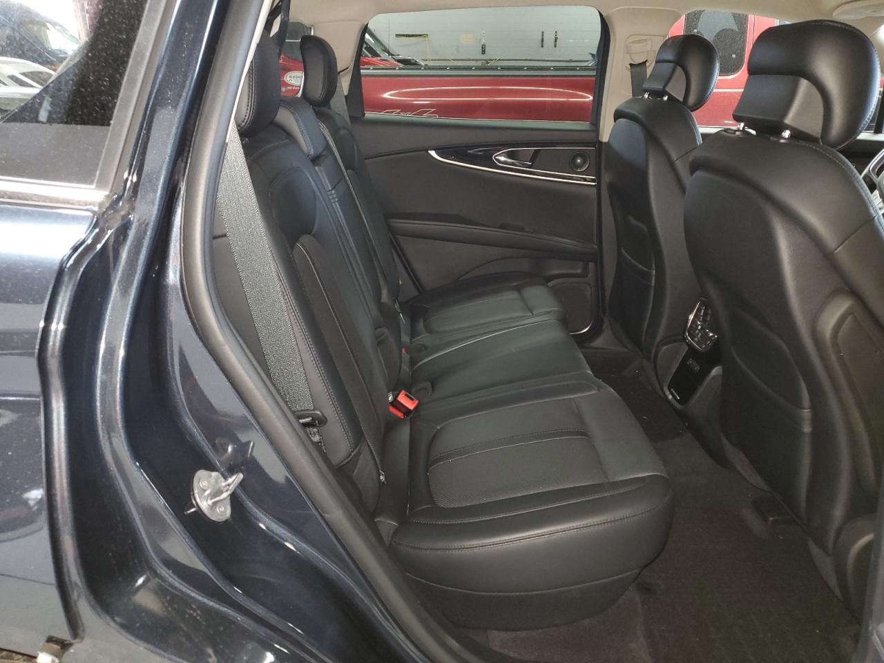 2023 Lincoln Nautilus Reserve VIN: 2LMPJ8KP8PBL24715 Lot: 84453195