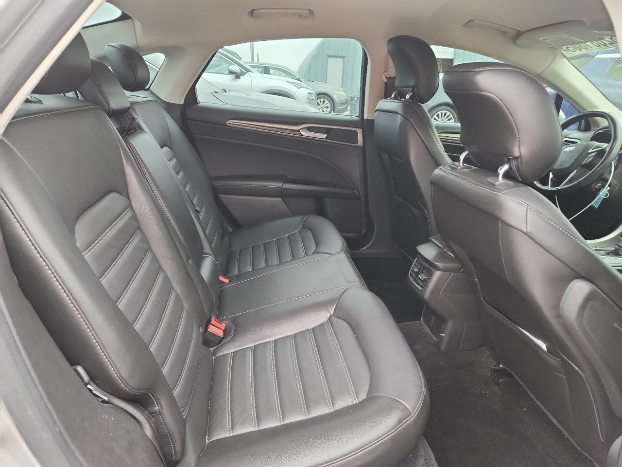 2014 Ford Fusion Se VIN: 3FA6P0HDXER156587 Lot: 82081305