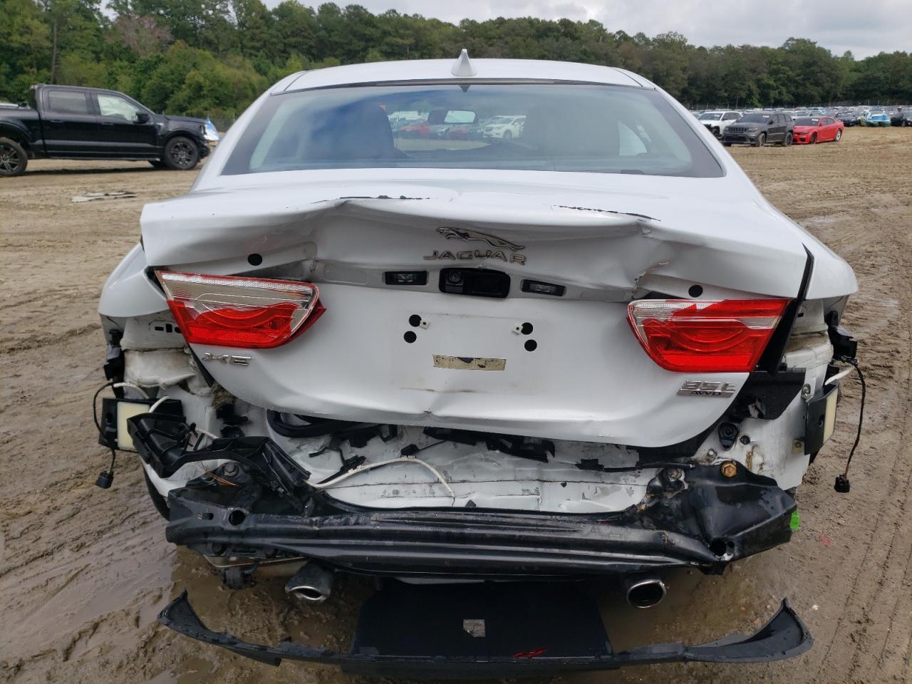 2017 Jaguar Xe Prestige VIN: SAJAK4BV1HA956299 Lot: 81332385