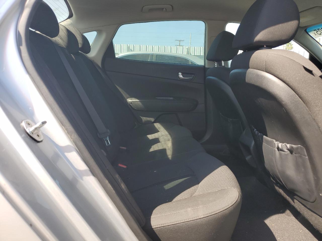 2017 Kia Optima Lx VIN: 5XXGT4L32HG122839 Lot: 80560005