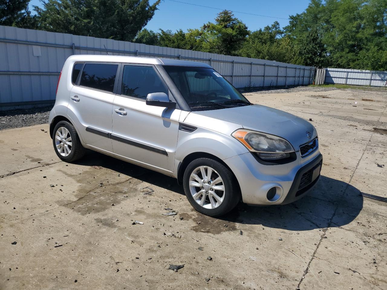 2012 Kia Soul + VIN: KNDJT2A60C7365431 Lot: 71986085