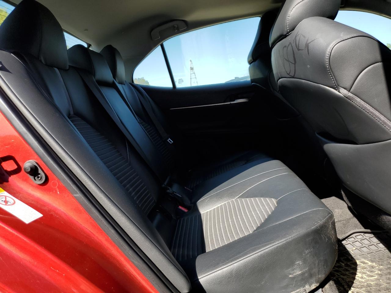 2019 Toyota Camry L VIN: 4T1B11HK5KU242145 Lot: 84463805