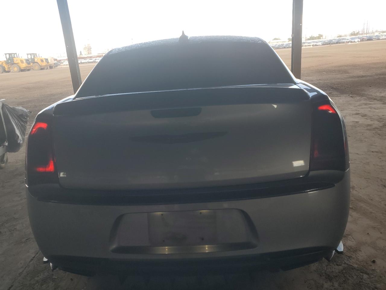 2016 Chrysler 300 Limited VIN: 2C3CCAAG5GH211923 Lot: 80090925