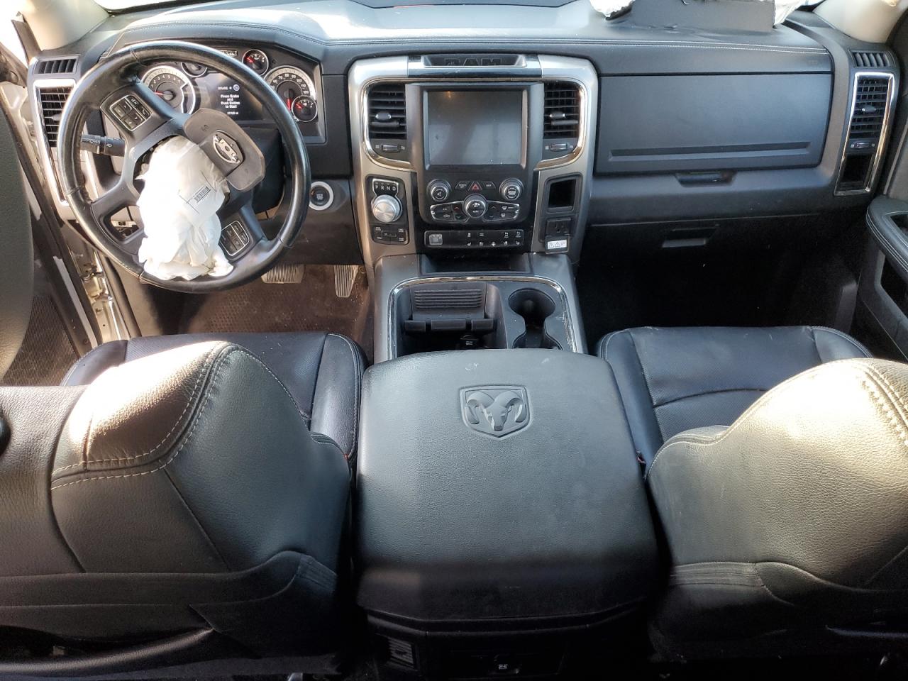 2017 Ram 1500 Sport VIN: 1C6RR7MT5HS812556 Lot: 71806275