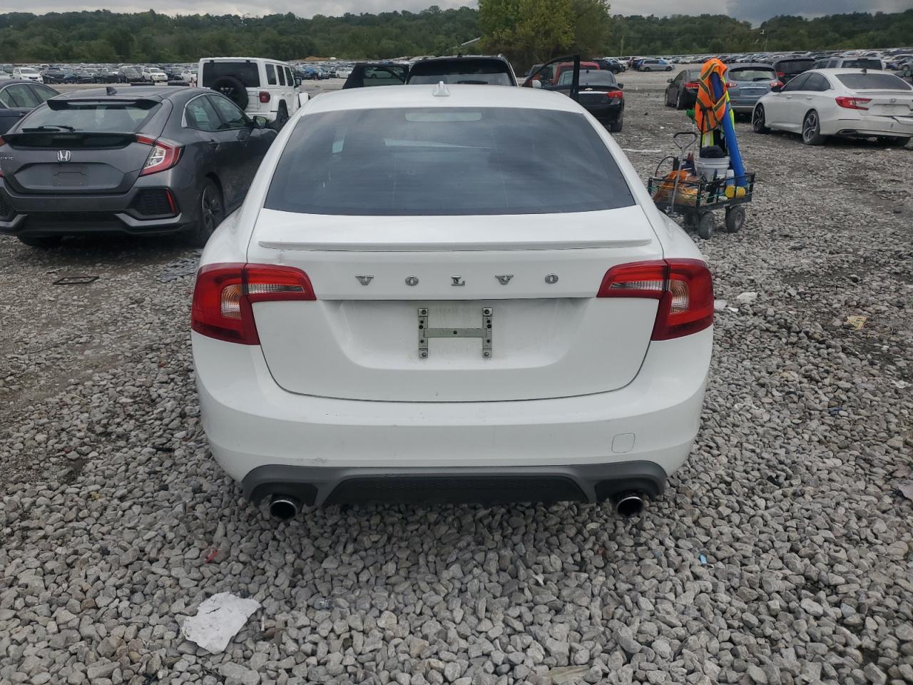 2017 Volvo S60 VIN: YV126MFL7H2421112 Lot: 81818605