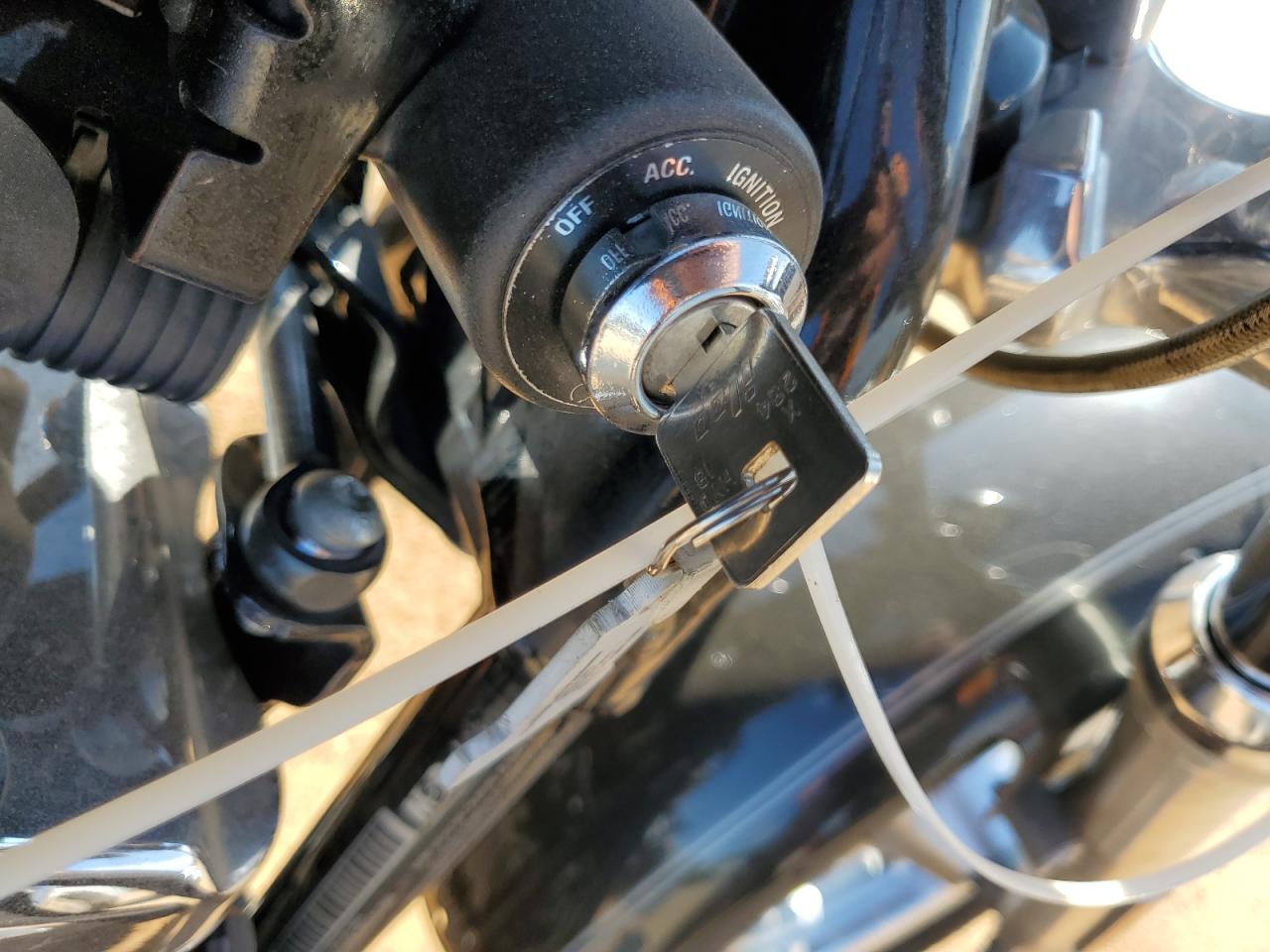 2011 Harley-Davidson Xlh1200 C VIN: 1HD1CT327BC419070 Lot: 81027865