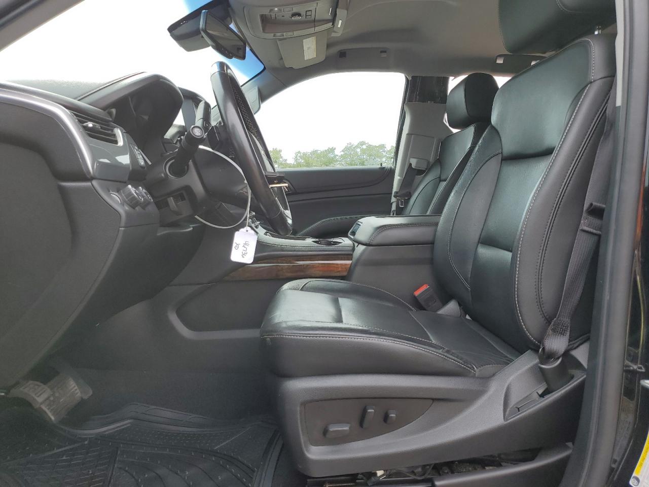 2019 Chevrolet Suburban K1500 Lt VIN: 1GNSKHKC8KR335859 Lot: 84557985