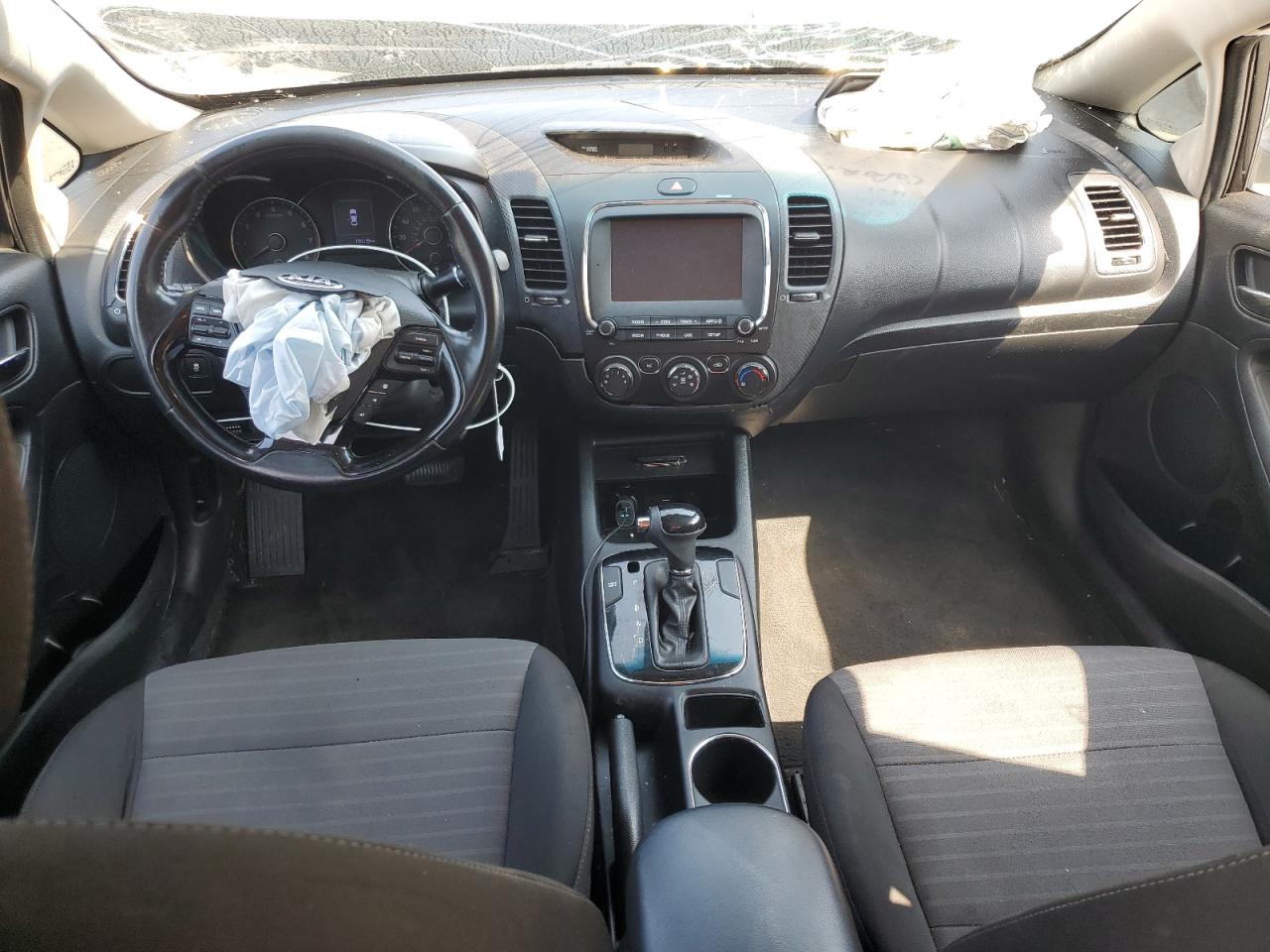 2018 Kia Forte Lx VIN: 3KPFL4A77JE249117 Lot: 81405105