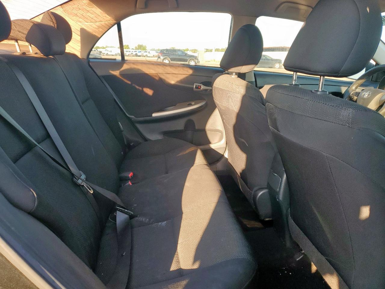 2011 Toyota Corolla Base VIN: 2T1BU4EE5BC735056 Lot: 71844955
