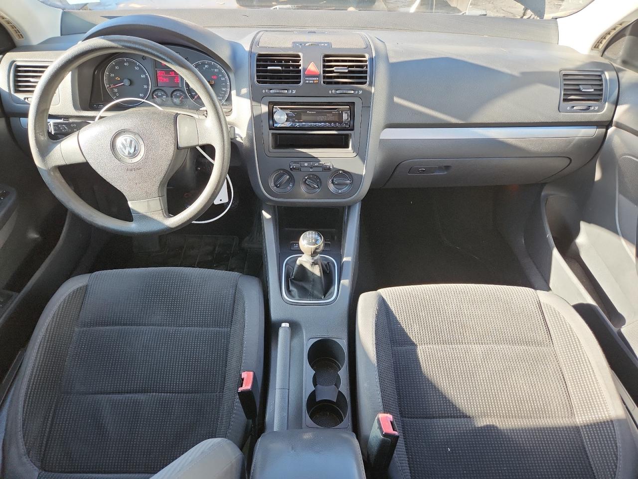 2008 Volkswagen Jetta S VIN: 3VWJZ71K98M170107 Lot: 81610875