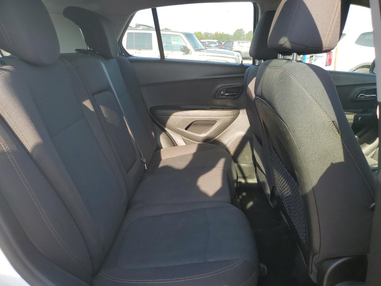 2019 Chevrolet Trax Ls VIN: 3GNCJNSB4KL373951 Lot: 81746045