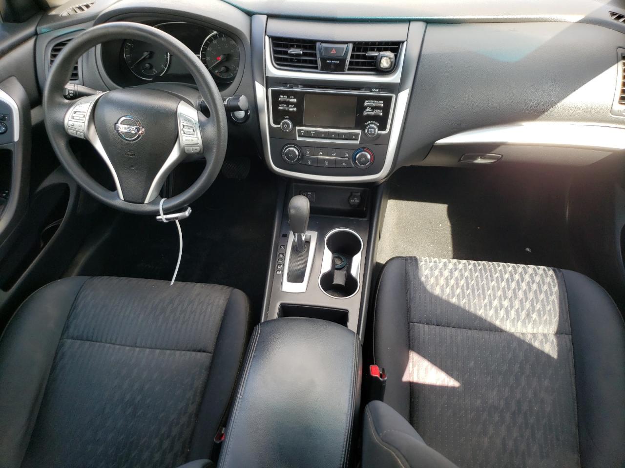 2017 Nissan Altima 2.5 VIN: 1N4AL3AP7HN363943 Lot: 70813525