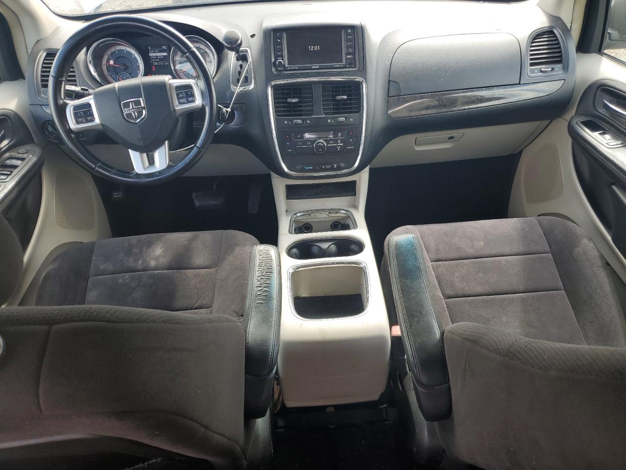 2011 Dodge Grand Caravan Crew VIN: 2D4RN5DG4BR662141 Lot: 84031015