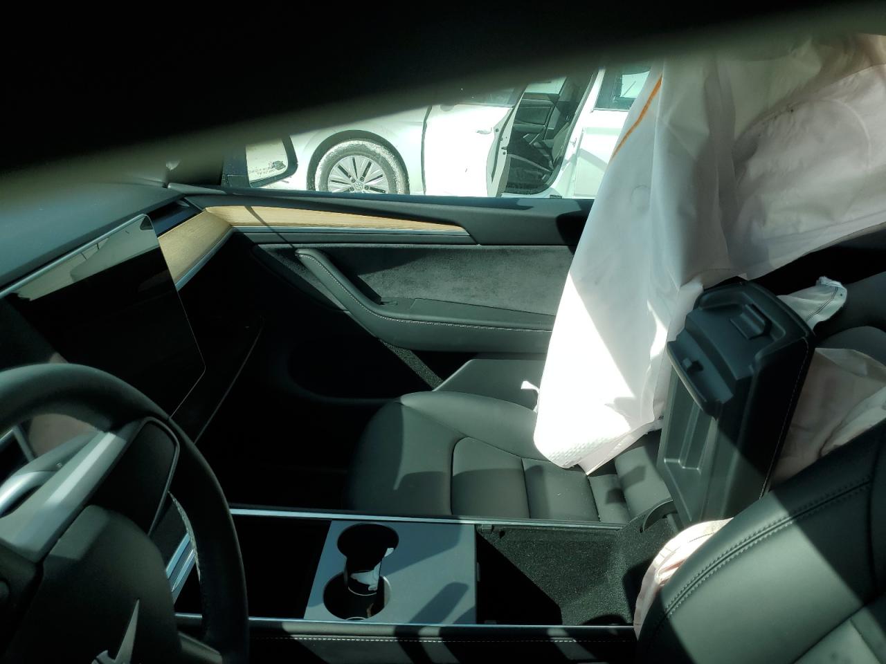 2024 Tesla Model Y VIN: 7SAYGDEE9RA278646 Lot: 81840385