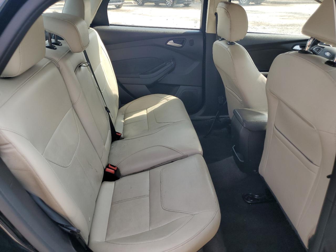 2018 Ford Focus Titanium VIN: 1FADP3J27JL281167 Lot: 72033855