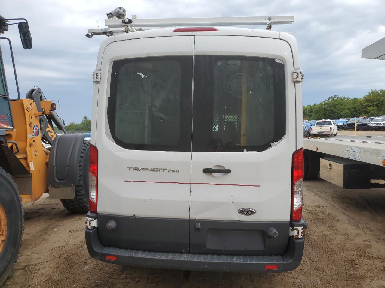 2015 Ford Transit T-250 VIN: 1FTCR2CM8FKA93926 Lot: 68336915