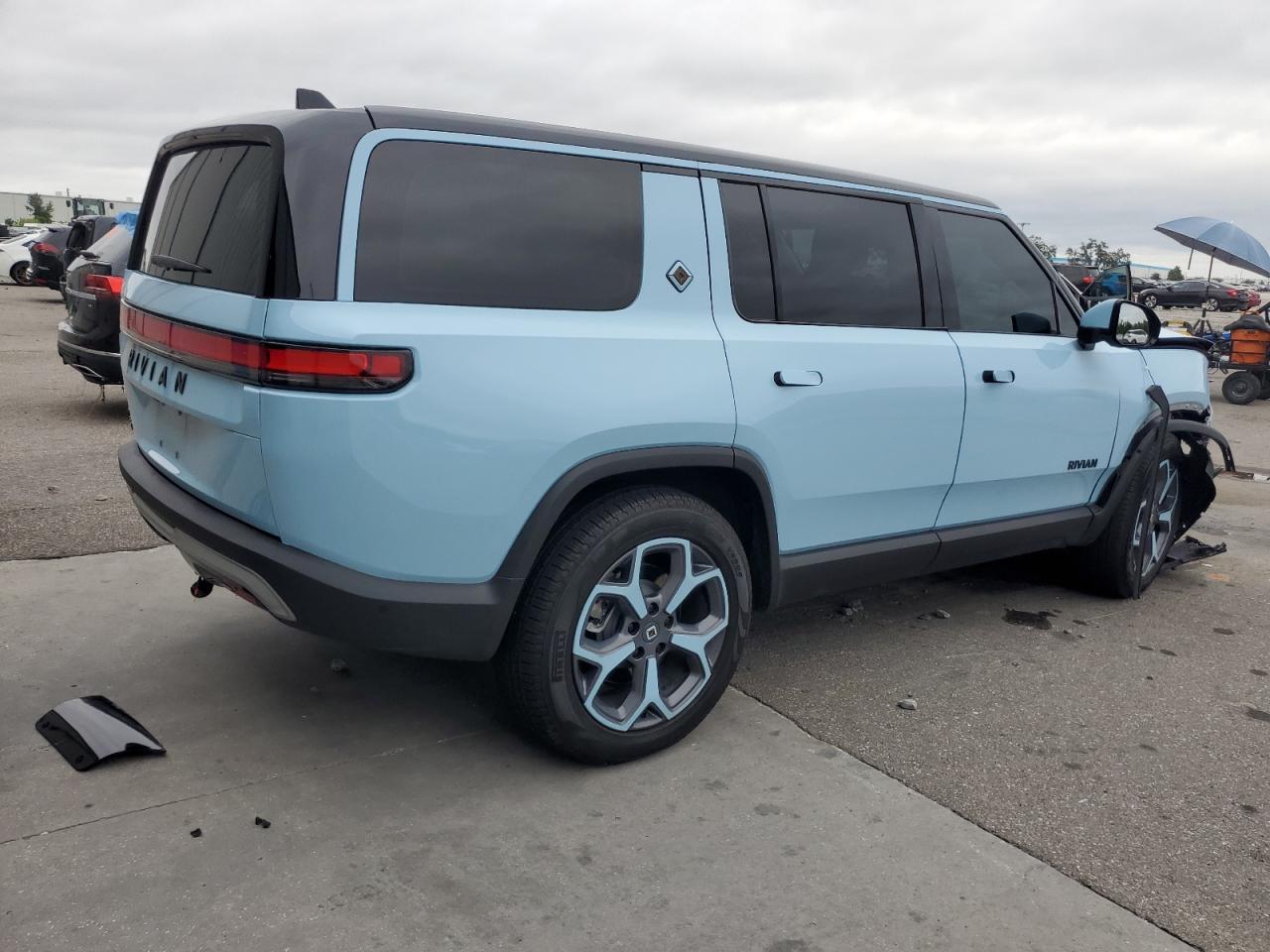 2024 Rivian R1S Adventure turquoise null electric 7PDSGBBA0RN044224 photo #4