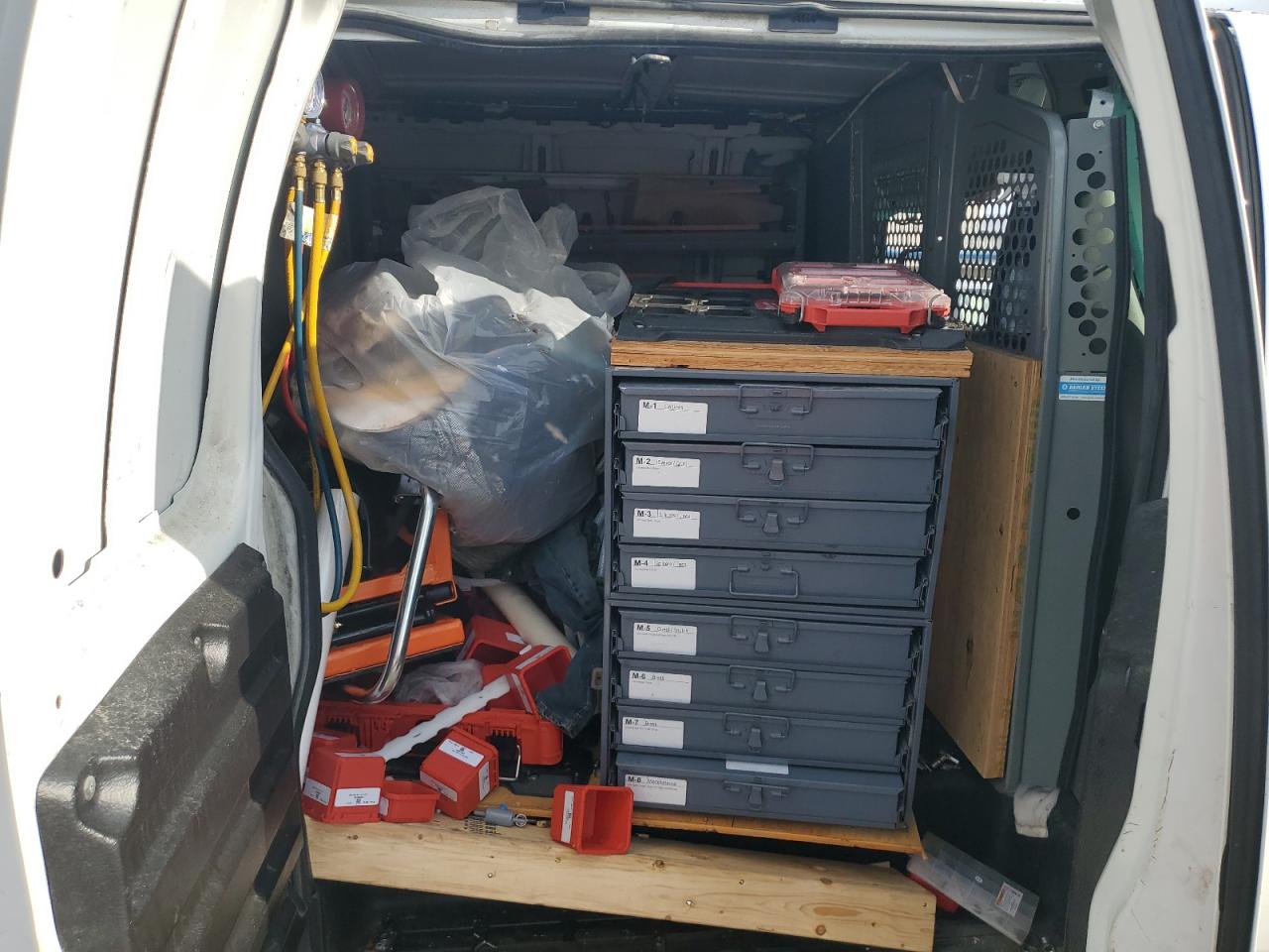 2018 Chevrolet Express G2500 VIN: 1GCWGAFG8J1310814 Lot: 72032515