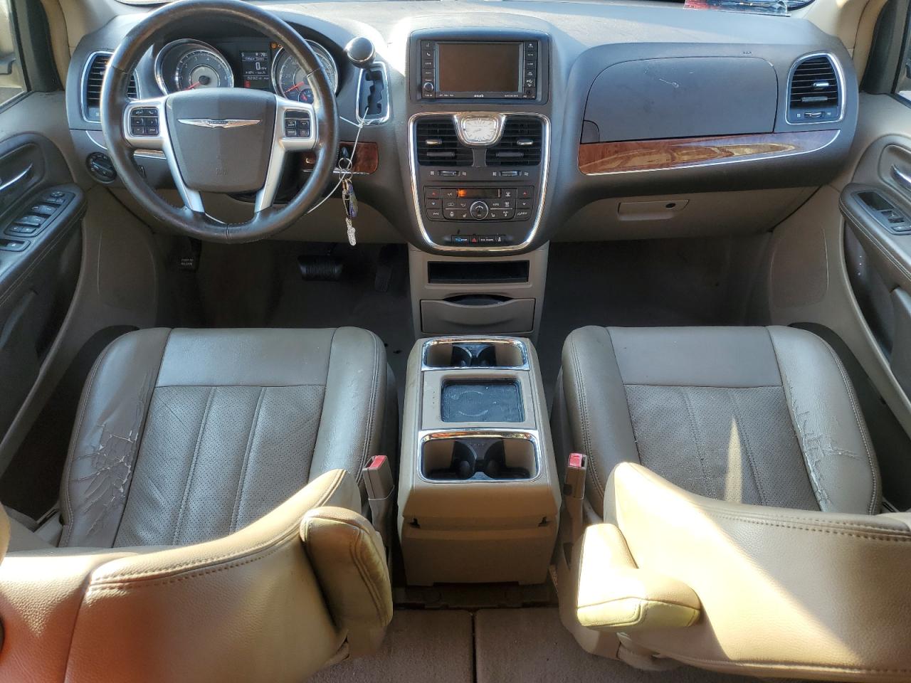 2011 Chrysler Town & Country Touring L VIN: 2A4RR8DG2BR611024 Lot: 71471135