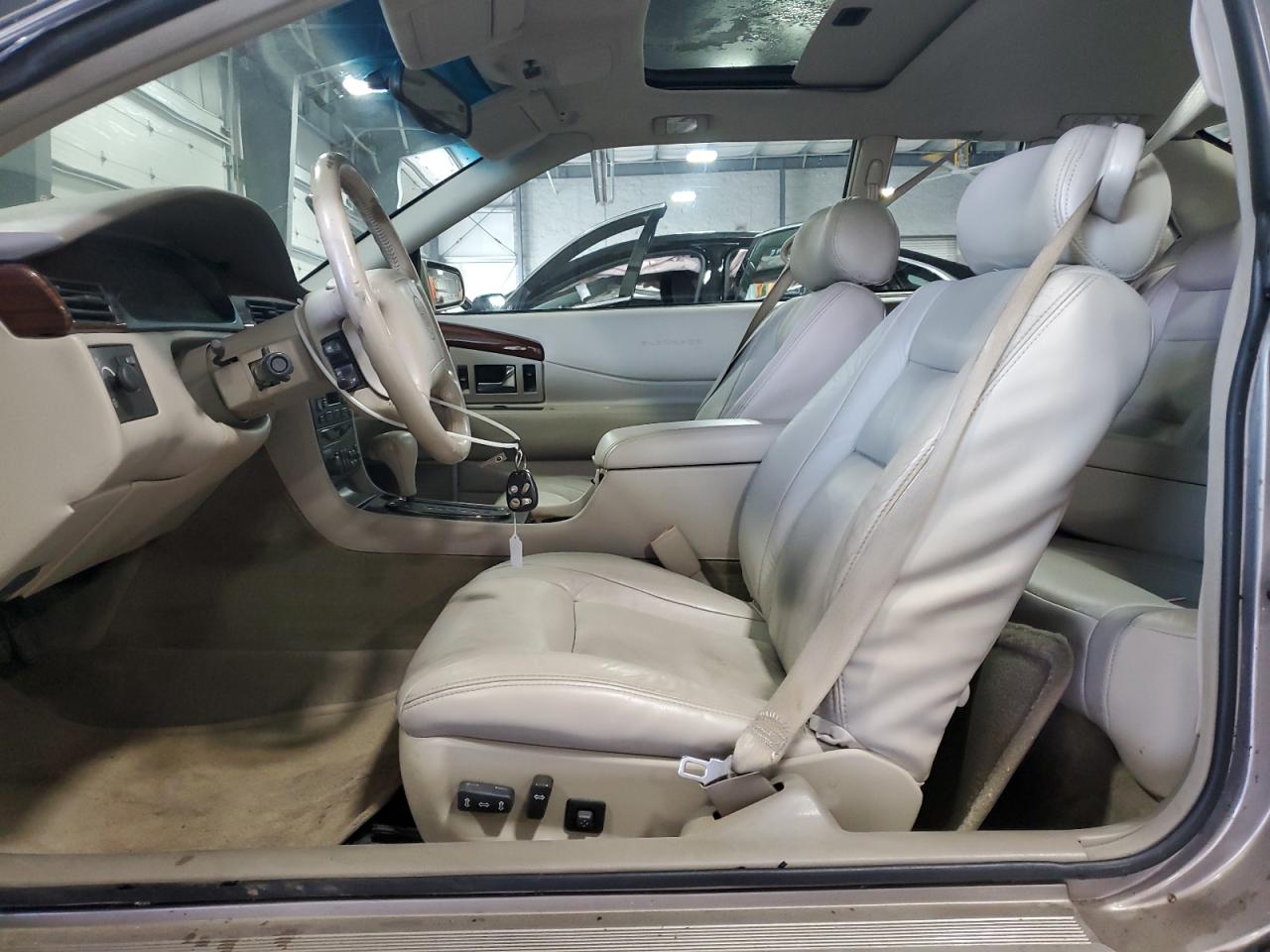 2000 Cadillac Eldorado Esc VIN: 1G6EL12Y9YU190345 Lot: 81111155