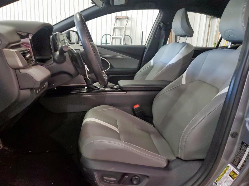  TOYOTA CAMRY 2025 Серебристый