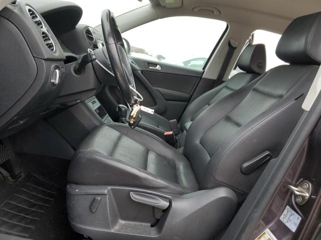  VOLKSWAGEN TIGUAN 2016 Серый