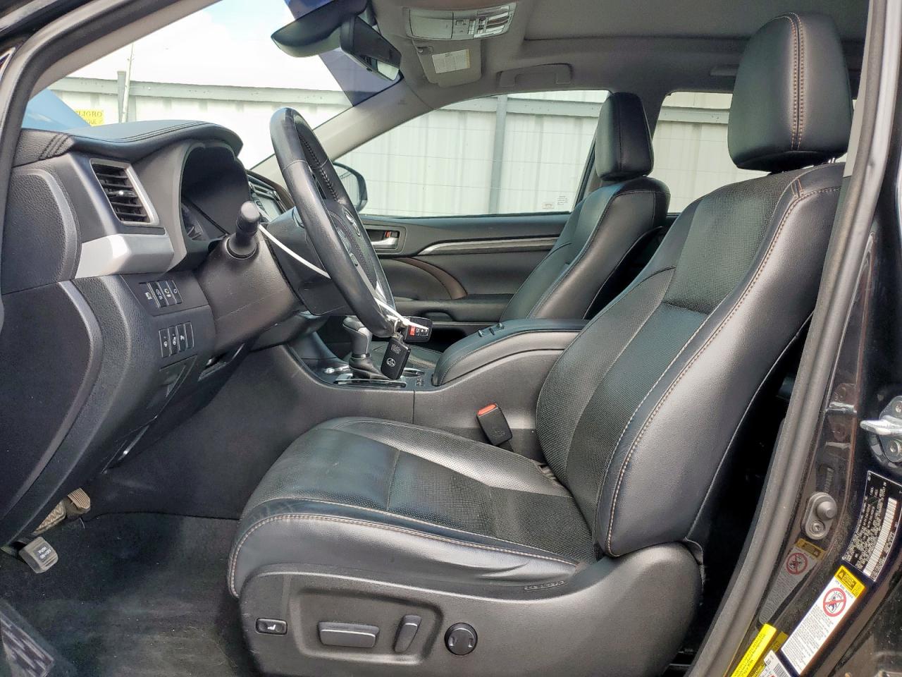 2017 Toyota Highlander Limited VIN: 5TDYZRFH6HS200772 Lot: 81580595