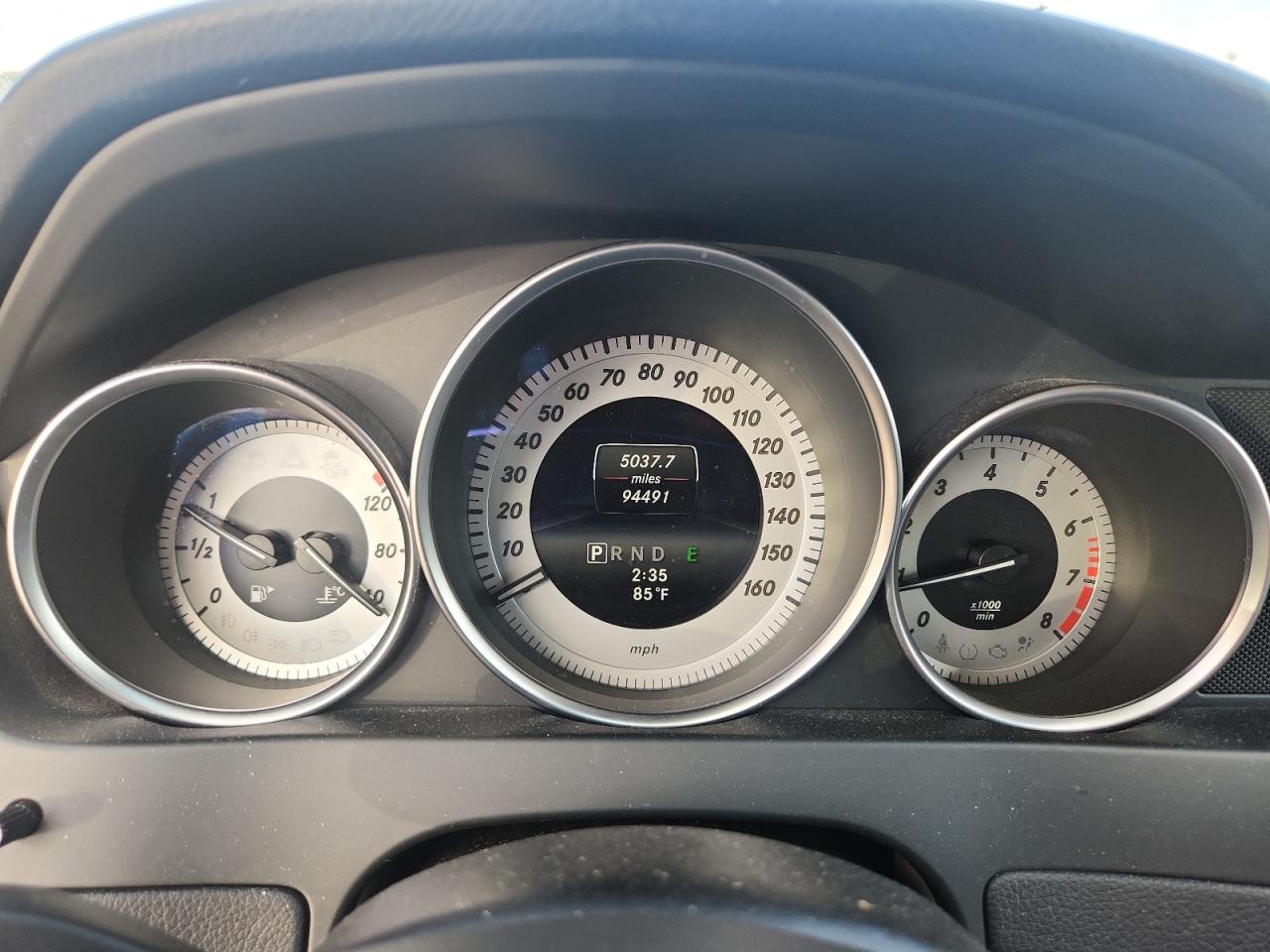 2014 Mercedes-Benz C 250 VIN: WDDGF4HB5ER305173 Lot: 83923635