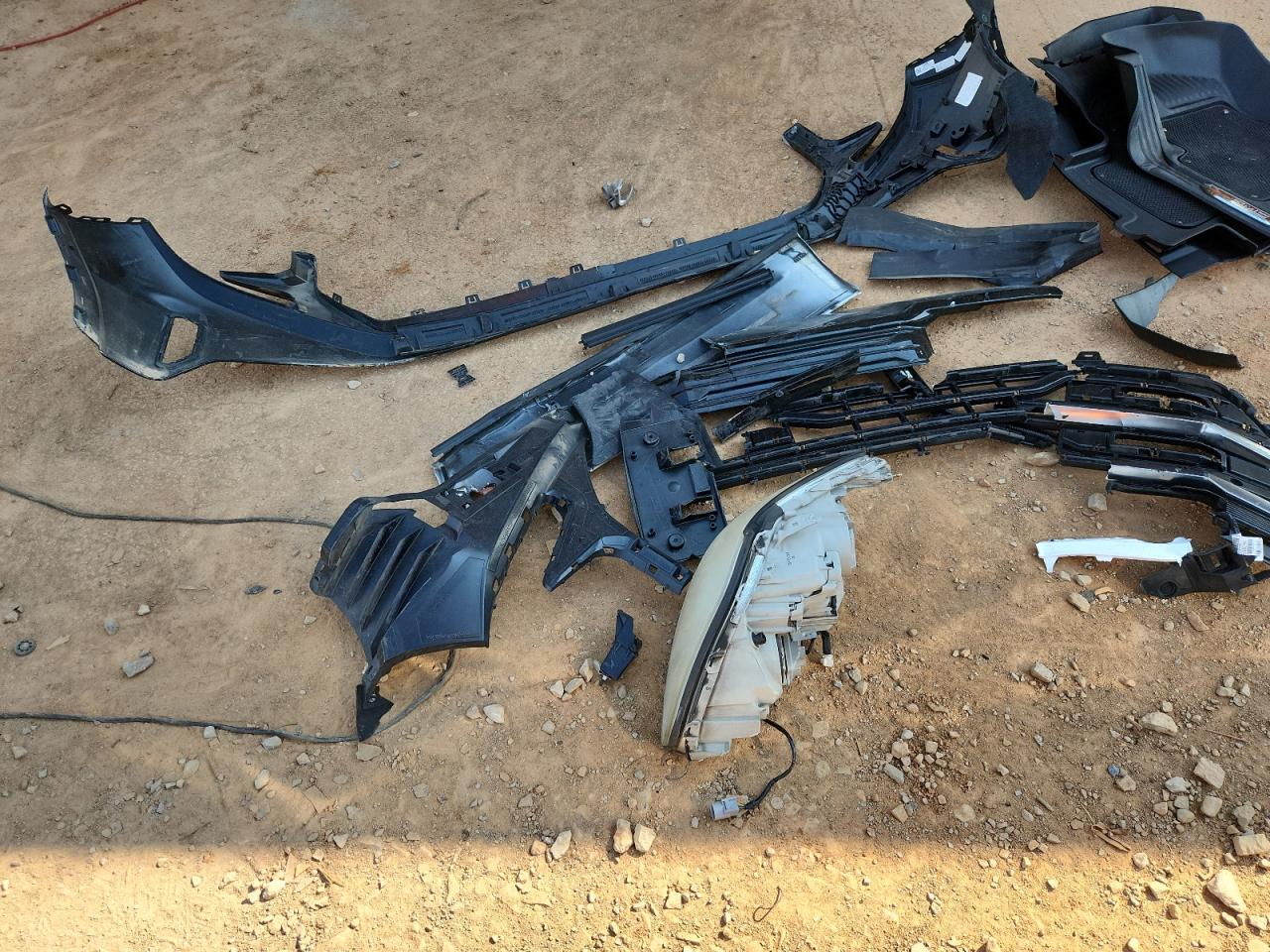 2024 GMC Sierra K1500 At4 VIN: 3GTUUEEL1RG356892 Lot: 81197855