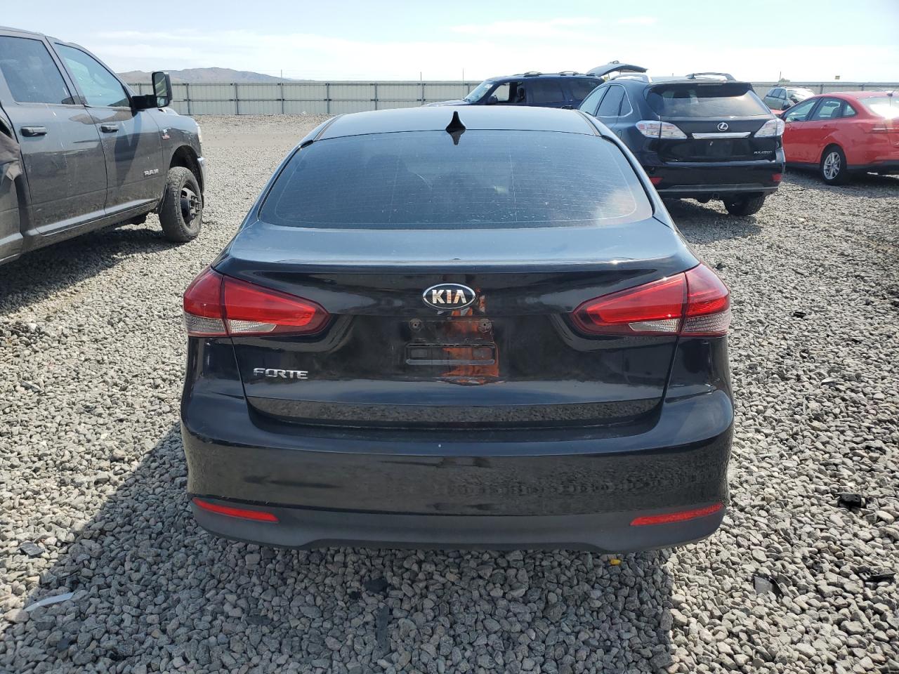 2018 Kia Forte Lx VIN: 3KPFK4A79JE280078 Lot: 70182875