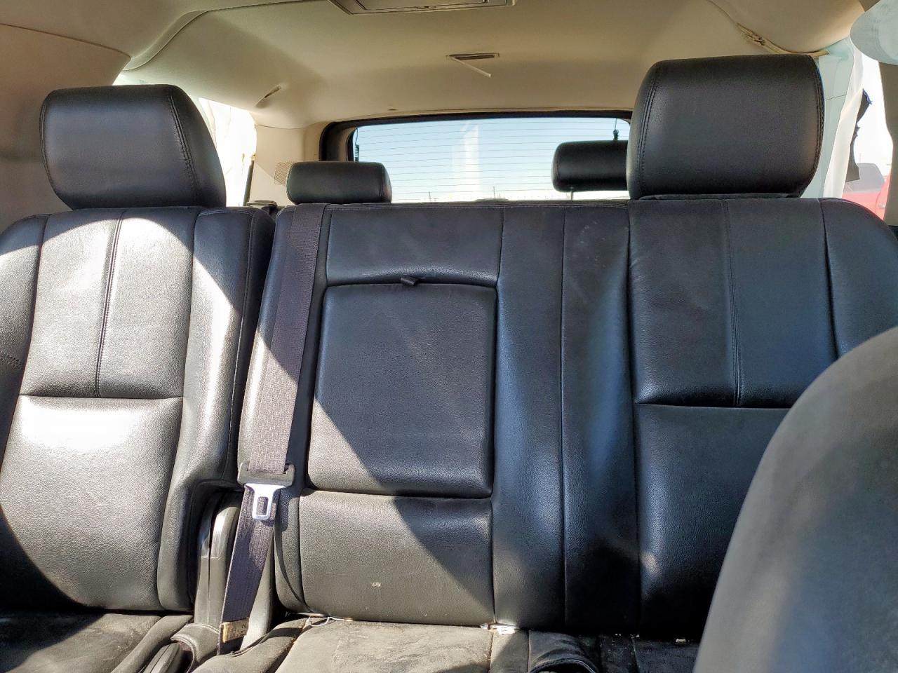 2013 Chevrolet Suburban K1500 Lt VIN: 1GNSKJE73DR218313 Lot: 81872515