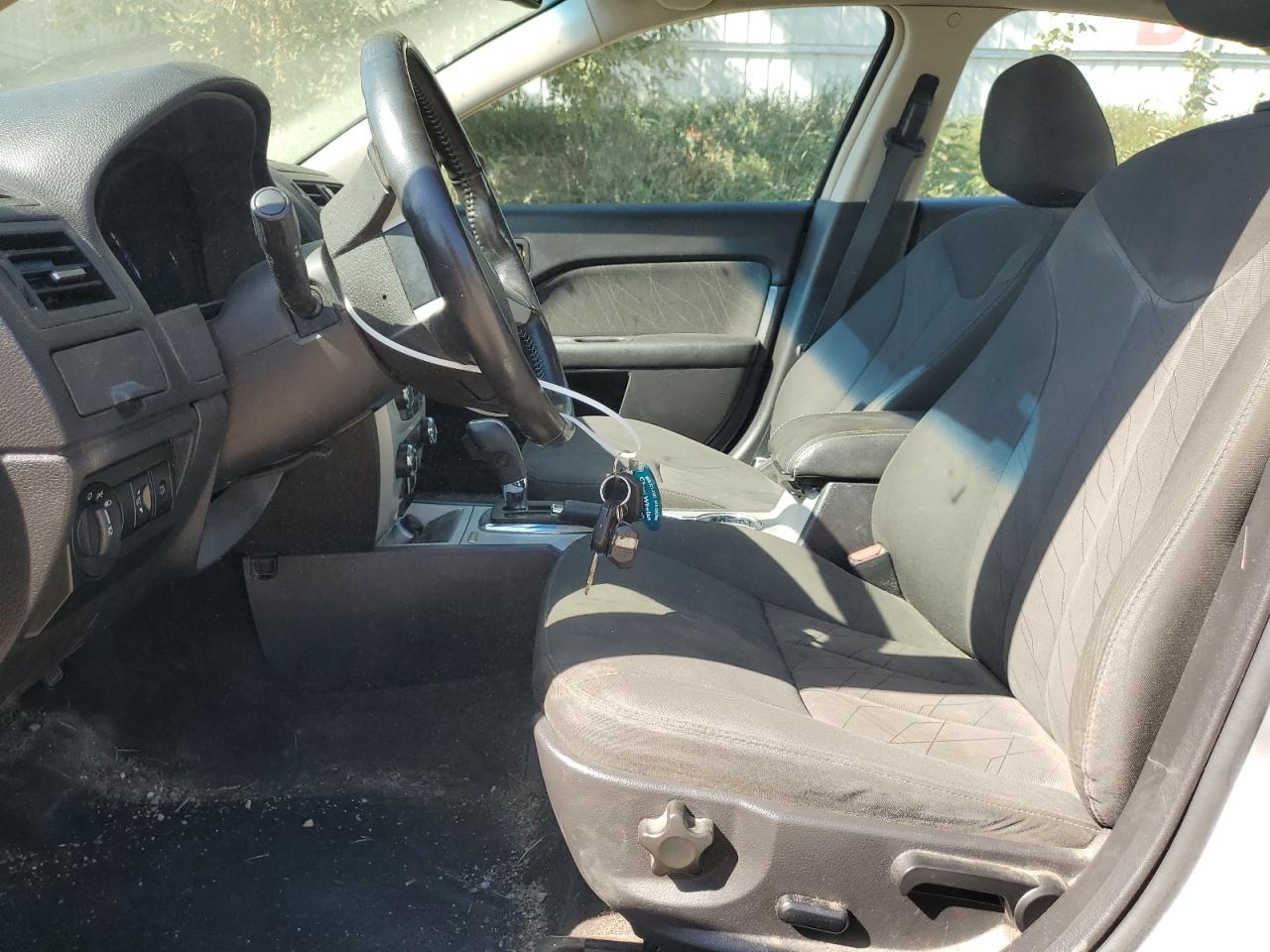 2010 Mercury Milan VIN: 3MEHM0HAXAR637305 Lot: 80666545