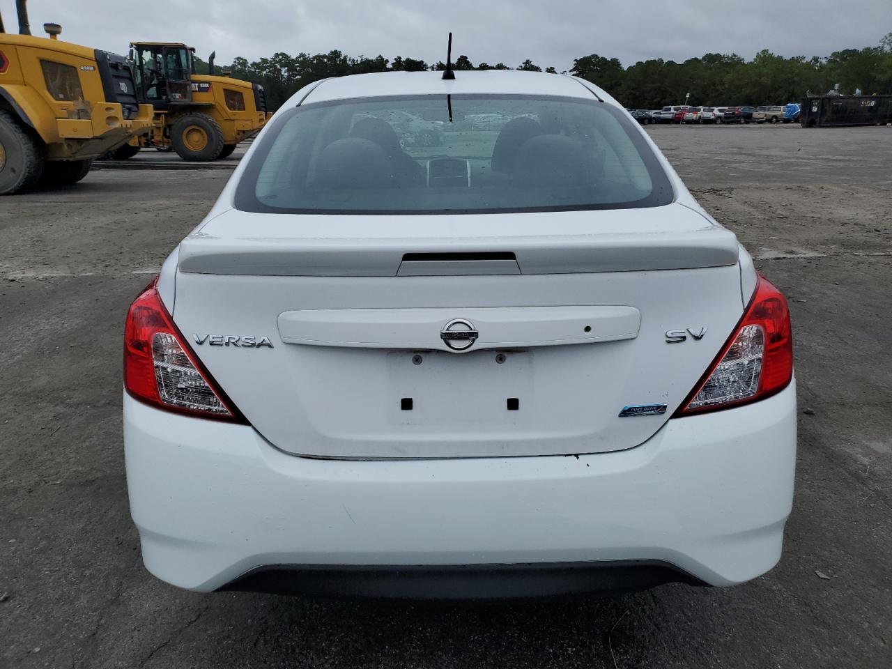 2016 Nissan Versa S VIN: 3N1CN7AP4GL827471 Lot: 81877655