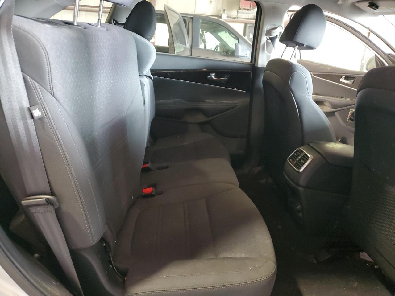 2019 Kia Sorento Lx VIN: 5XYPG4A59KG610407 Lot: 80353605