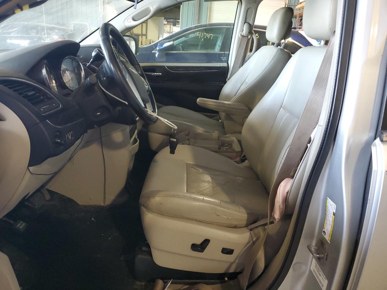 2011 Chrysler Town & Country Touring L VIN: 2A4RR8DG4BR780140 Lot: 81289935