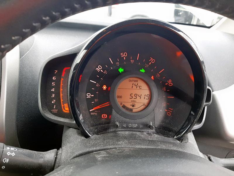 2015 TOYOTA AYGO X-PLAY VVT-I 