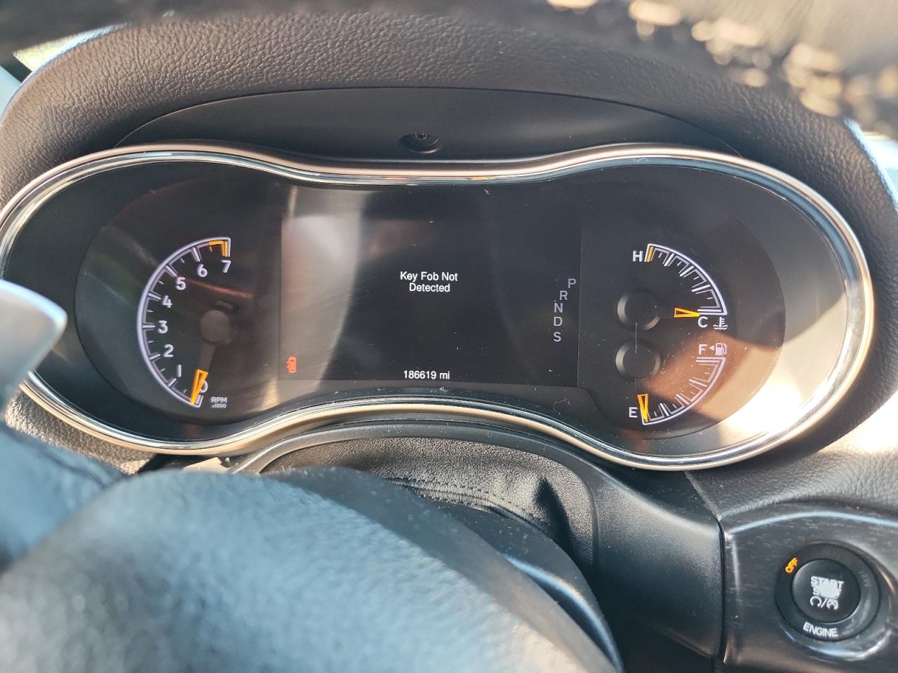 2015 Jeep Grand Cherokee Laredo VIN: 1C4RJEAGXFC629401 Lot: 83867015